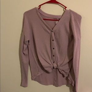 Botton down knotted top